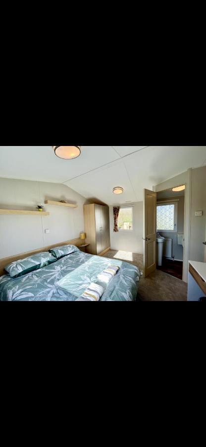Tarka Holiday Park Ashford  Екстериор снимка