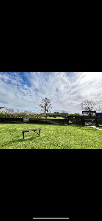 Tarka Holiday Park Ashford  Екстериор снимка